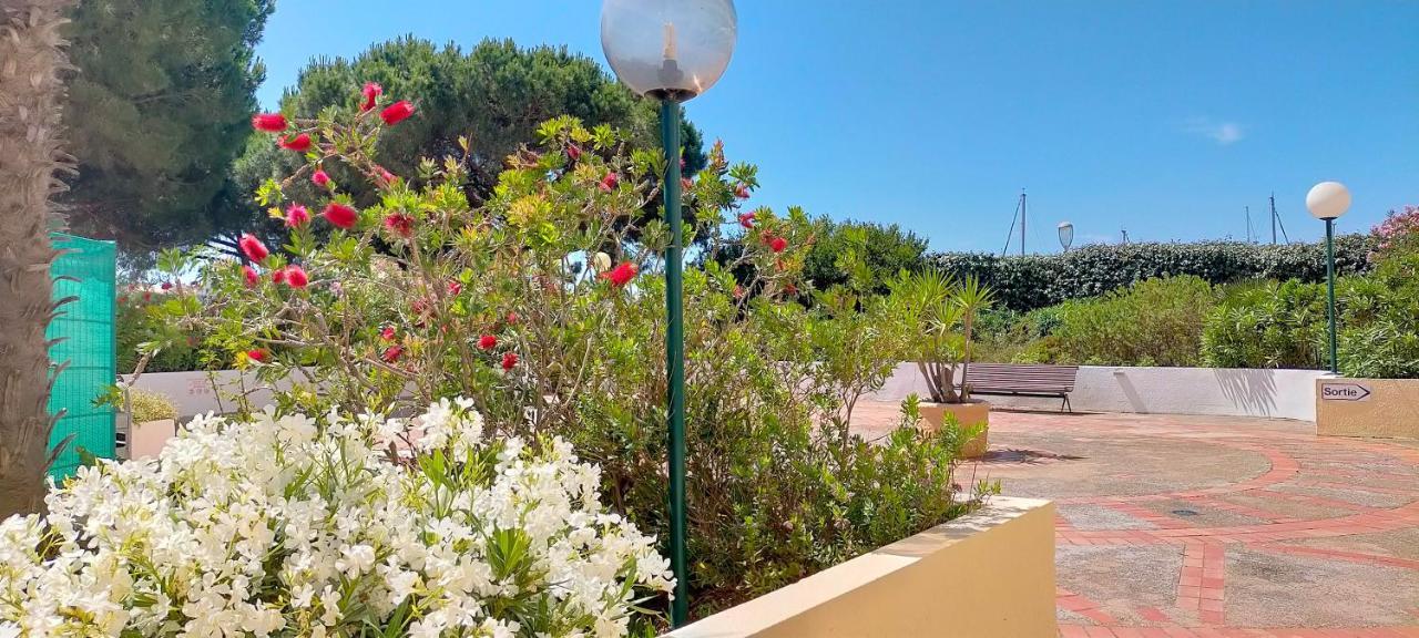 Studio Cap d'Agde la grande voile Extérieur photo
